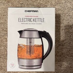 Chefman Cordless Glass Electric Kettle - Black and Silver